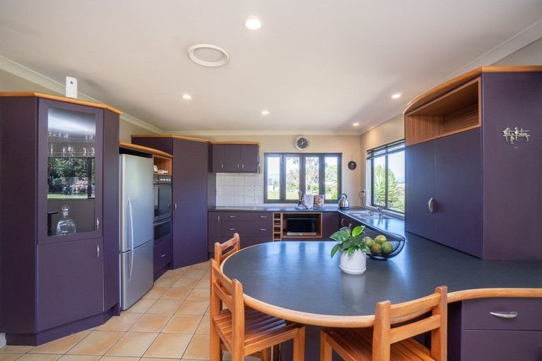Photo of property in 34 Schnell Drive, Kelvin Grove, Palmerston North, 4414