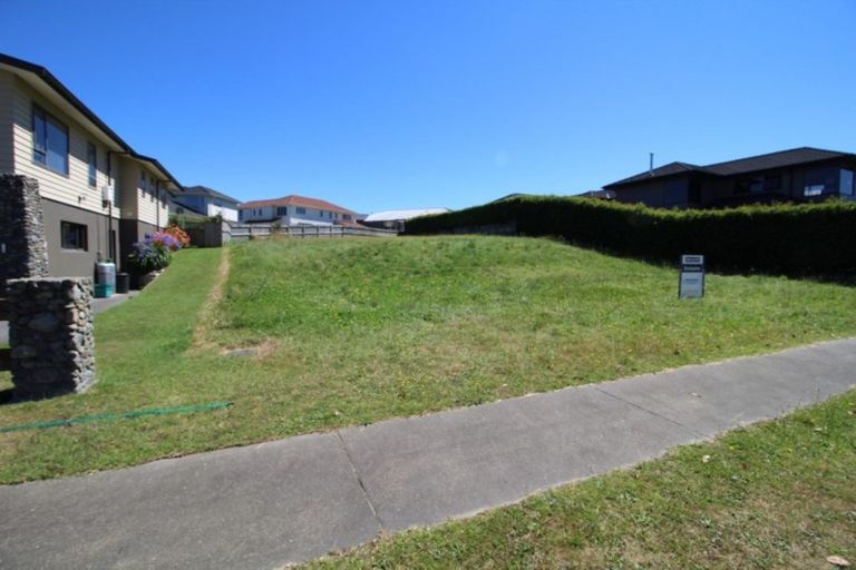 Photo of property in 5 Coprosma Crescent, Waipahihi, Taupo, 3330