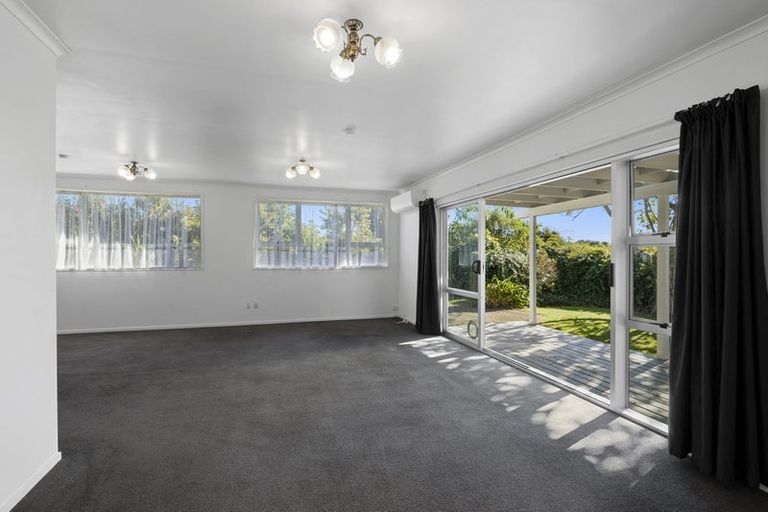 Photo of property in 43a Cumberland Street, Merrilands, New Plymouth, 4312