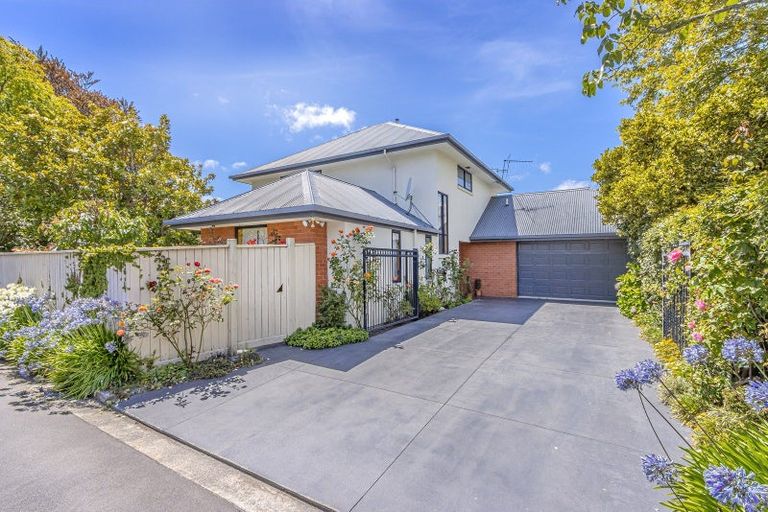 Photo of property in 15c Waiwetu Street, Fendalton, Christchurch, 8052