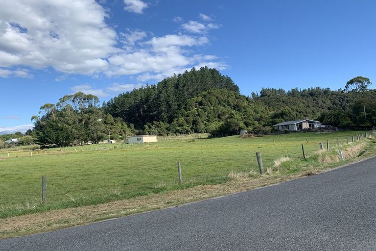 Photo of property in 290 Arthurstown Road, Ruatapu, Hokitika, 7883