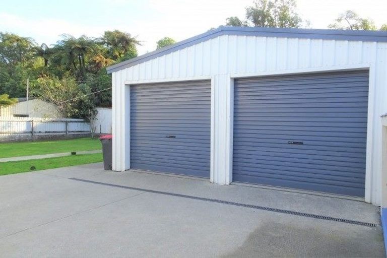 Photo of property in 112 Tasman Street, Karoro, Greymouth, 7805