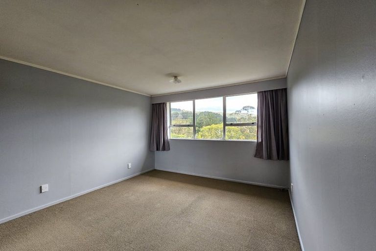 Photo of property in 133a Taylor Terrace, Tawa, Wellington, 5028