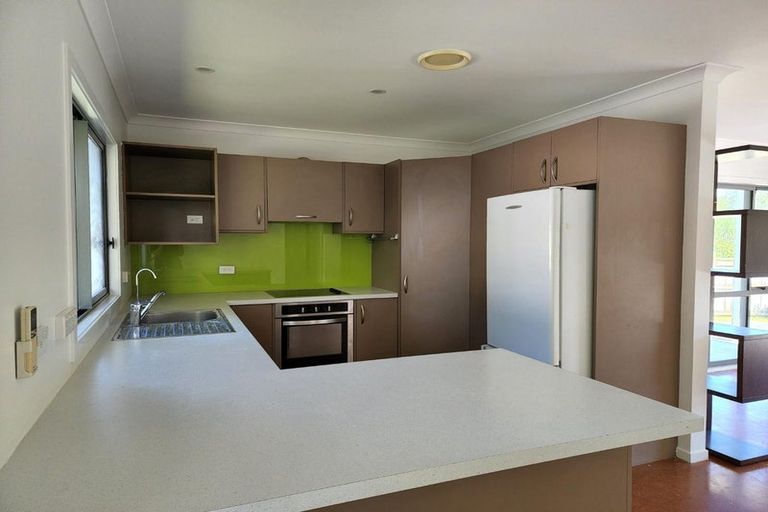 Photo of property in 1185 South Road, Oakura, 4314