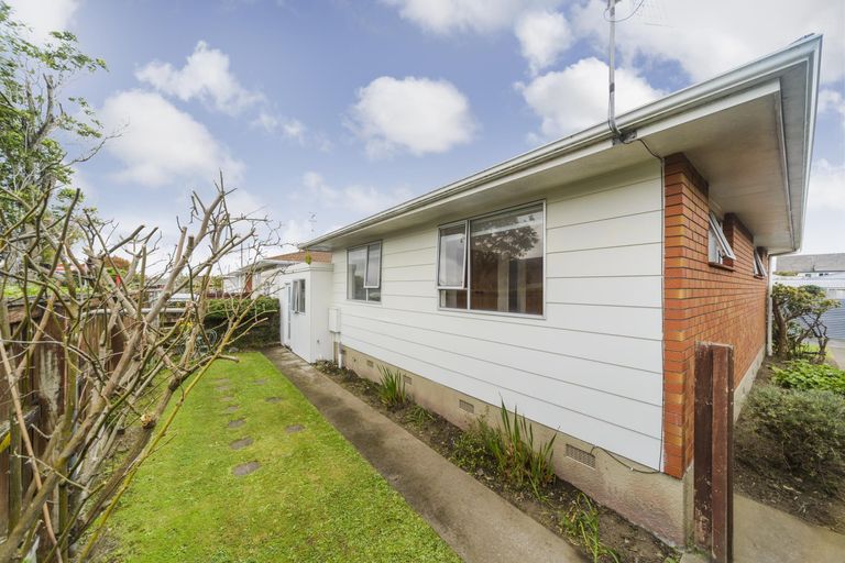 Photo of property in 75d Albert Street, Palmerston North, 4414