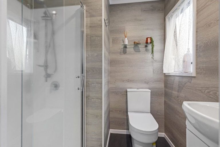 Photo of property in 124a Osprey Drive, Welcome Bay, Tauranga, 3112