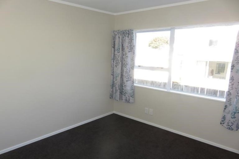 Photo of property in 15b Raine Street, Karori, Wellington, 6012