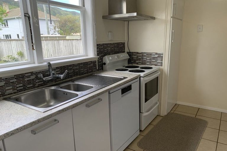 Photo of property in 79 Godley Street, Waiwhetu, Lower Hutt, 5010