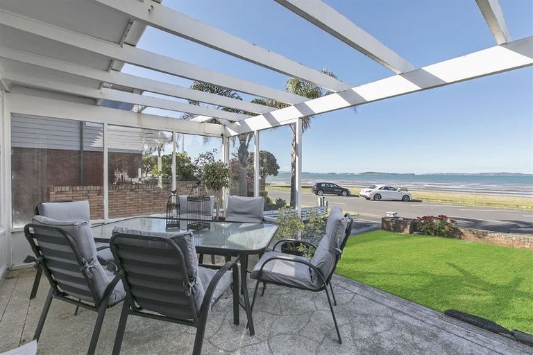 Photo of property in 61 The Esplanade, Eastern Beach, Auckland, 2012