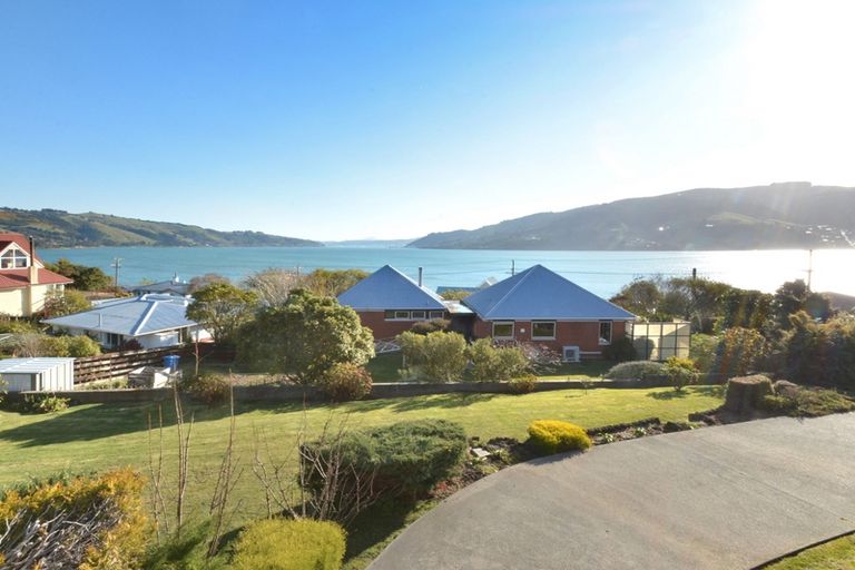 Photo of property in 27 Bayne Terrace, Macandrew Bay, Dunedin, 9014