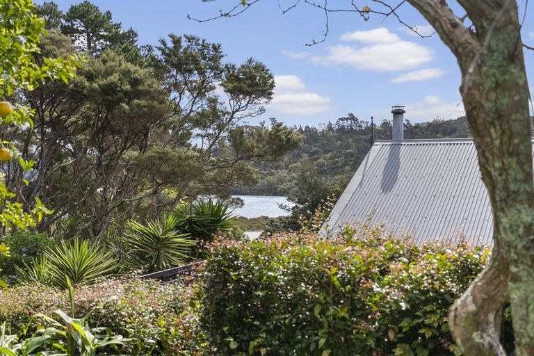 Photo of property in 63 Pemberton Avenue, Bayview, Auckland, 0629