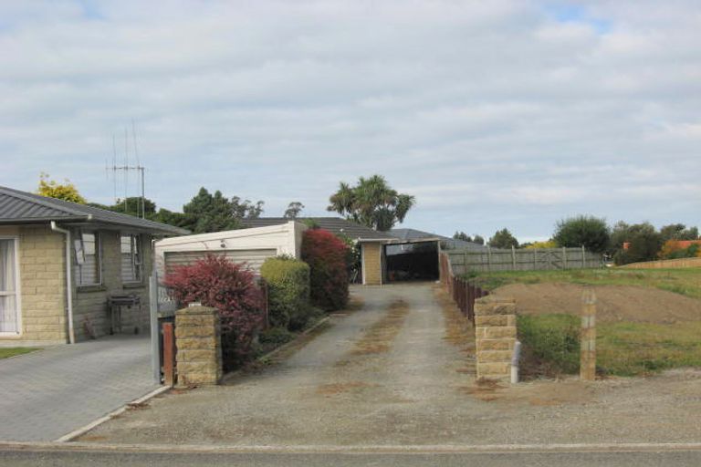 Photo of property in 14 Gordon Street, Weston, Oamaru, 9401