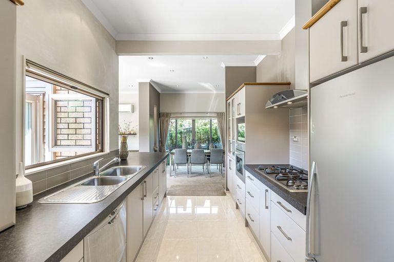 Photo of property in 117a Glendhu Road, Bayview, Auckland, 0629