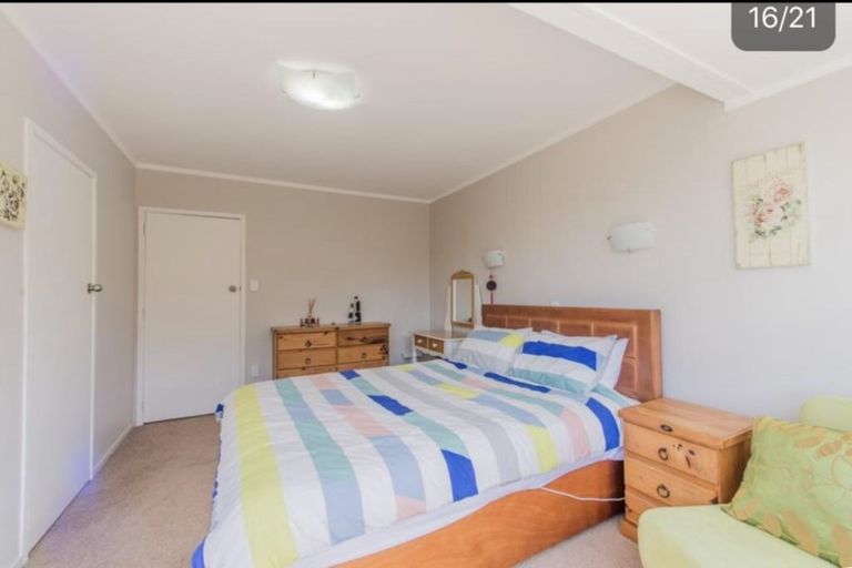 Photo of property in 4 Seaton Road, Murrays Bay, Auckland, 0630