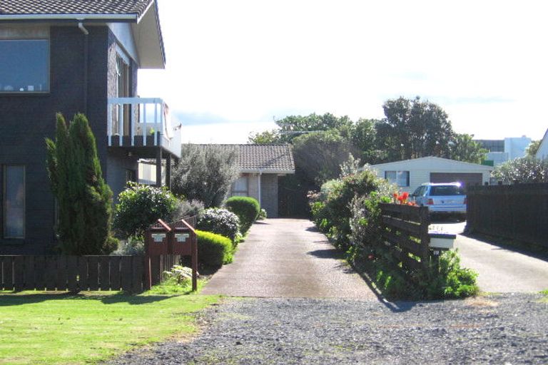 Photo of property in 2/3 Empire Road, Orewa, 0931