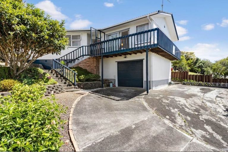 Photo of property in 34 Juniper Road, Sunnynook, Auckland, 0620