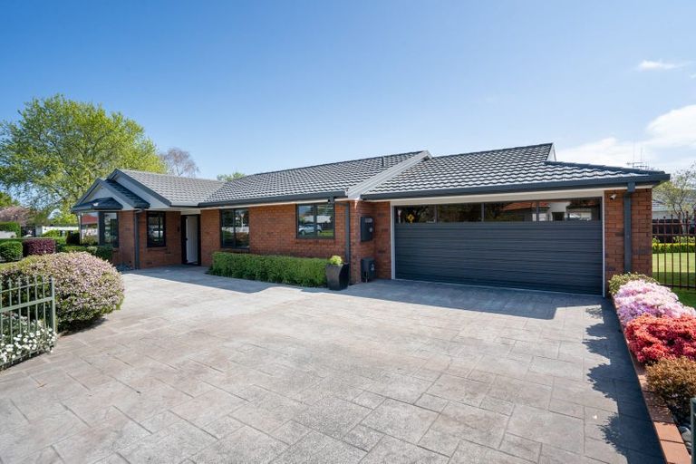 Photo of property in 2 Princes Street, Cambridge, 3434