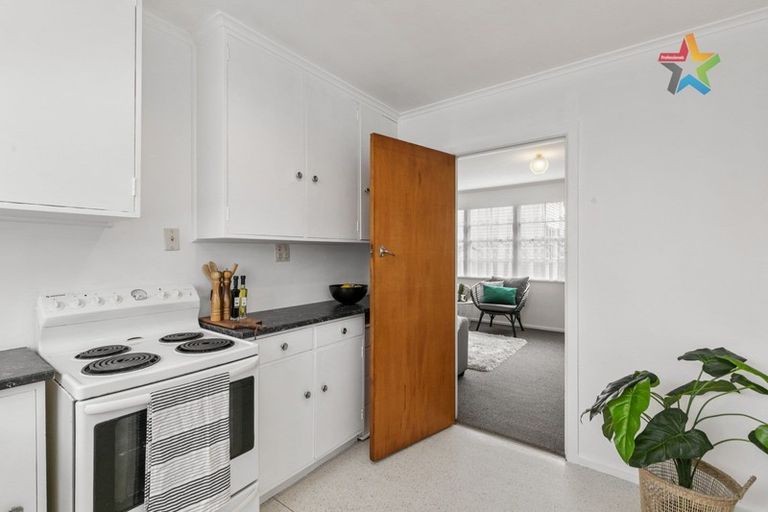 Photo of property in 1/95 Whites Line East, Waiwhetu, Lower Hutt, 5010