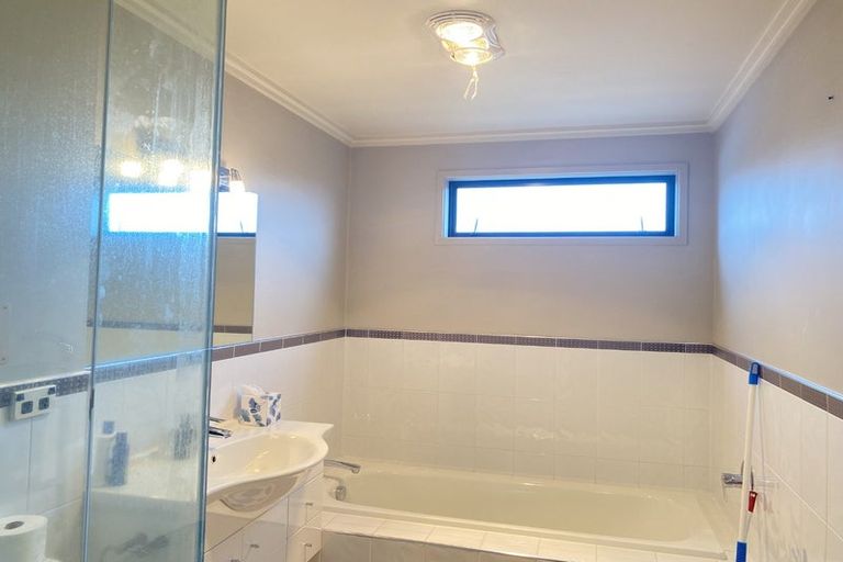 Photo of property in 204 Heta Road, Merrilands, New Plymouth, 4312