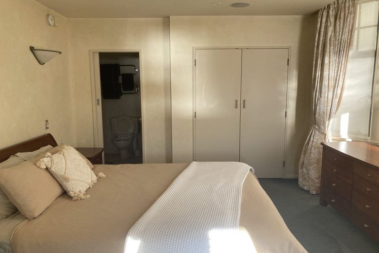 Photo of property in 3/154 Oriental Parade, Oriental Bay, Wellington, 6011