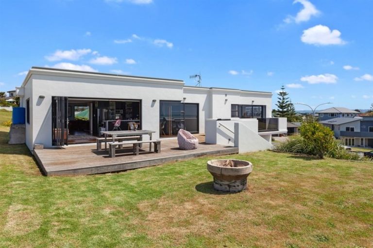 Photo of property in 15 Anchorage Grove, Coastlands, Whakatane, 3120