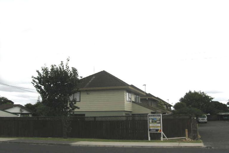 Photo of property in 2/278 Birkdale Road, Birkdale, Auckland, 0626