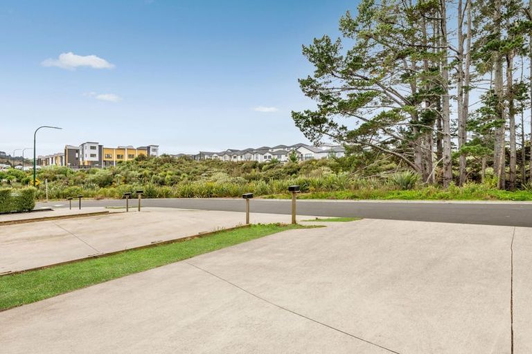 Photo of property in 36 Karoro Road, Flat Bush, Auckland, 2019