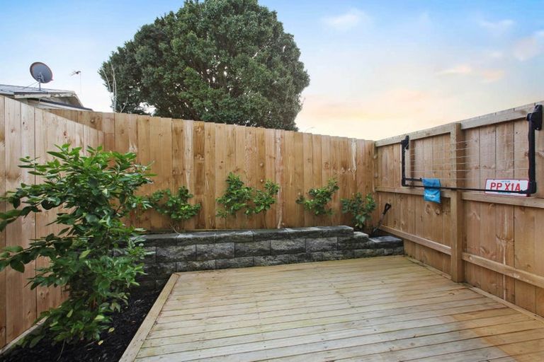 Photo of property in 233a Finlayson Avenue, Clendon Park, Auckland, 2103