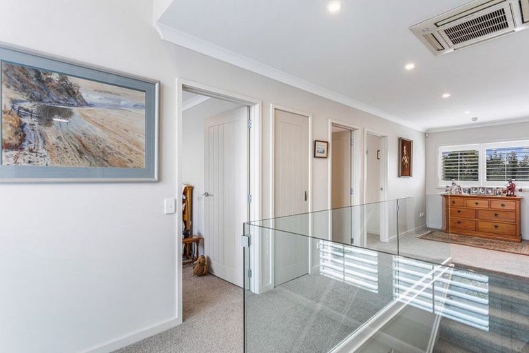 Photo of property in 20 Kensington Drive, Orewa, 0931