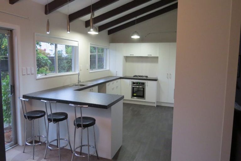 Photo of property in 5 Beaumaris Place, Sockburn, Christchurch, 8042