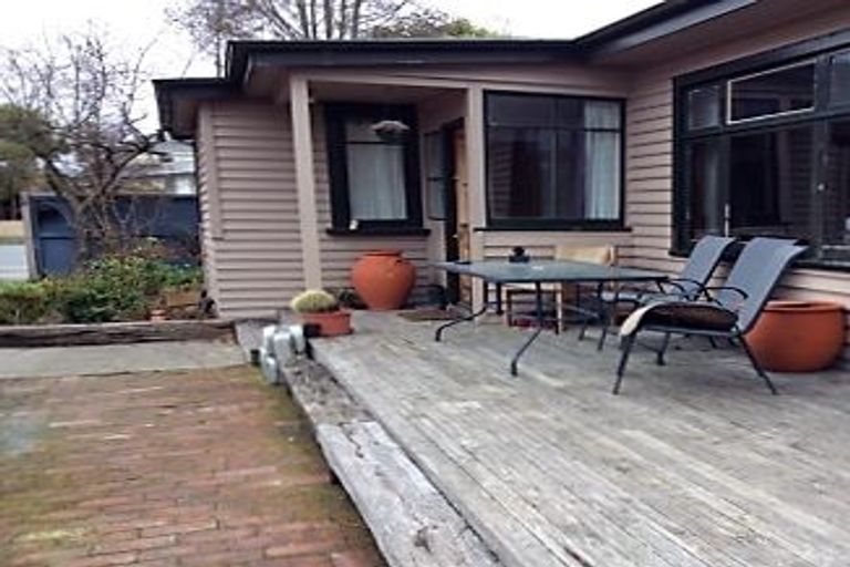 Photo of property in 8 Berwick Street, St Albans, Christchurch, 8014