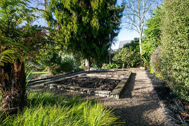 Photo of property in 86 Hall Street, Cambridge, 3434