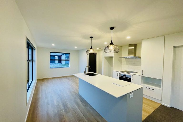 Photo of property in 5 Oakvale Lane, Halswell, Christchurch, 8025