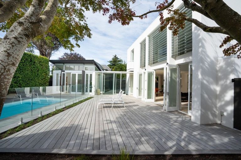 Photo of property in 100a Glandovey Road, Fendalton, Christchurch, 8052