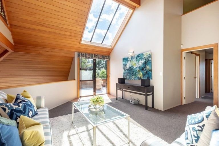 Photo of property in 338 Old North Road, Kumeu, 0892