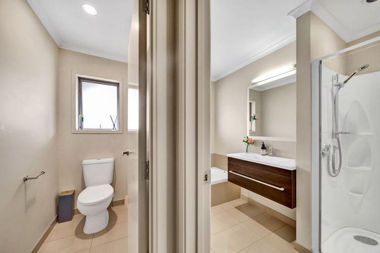 Photo of property in 13b Heta Road, Highlands Park, New Plymouth, 4312