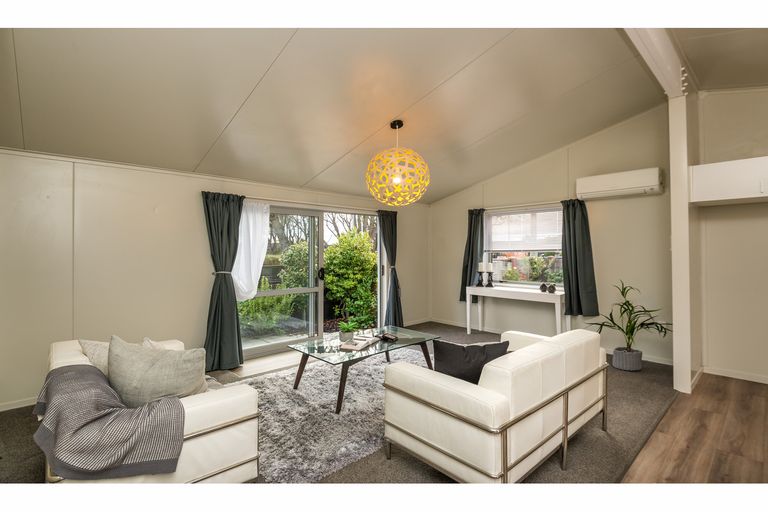 Photo of property in 652c Barbadoes Street, Edgeware, Christchurch, 8013