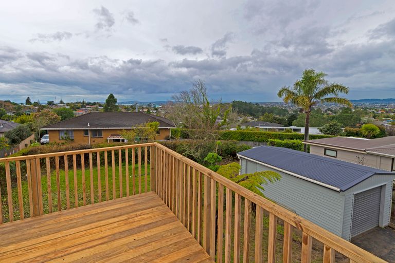 Photo of property in 207 Don Buck Road, Massey, Auckland, 0614