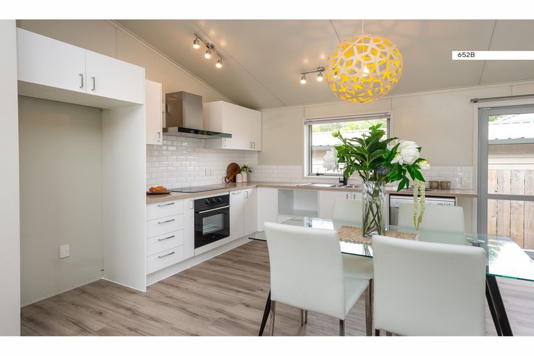 Photo of property in 652c Barbadoes Street, Edgeware, Christchurch, 8013