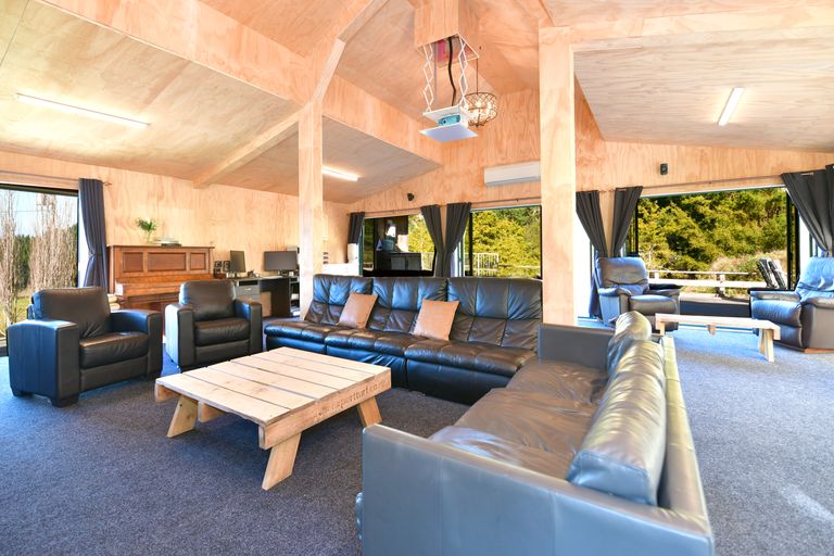 Photo of property in 81 Fiddlers Hill Road, Puhoi, Warkworth, 0994