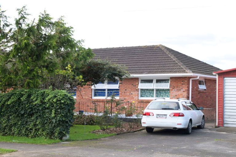 Photo of property in 12 Woburn Street, Mangere East, Auckland, 2024