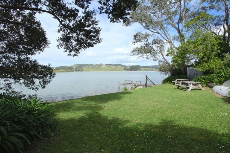 Photo of property in 24 Opotoru Road, Raglan, 3225