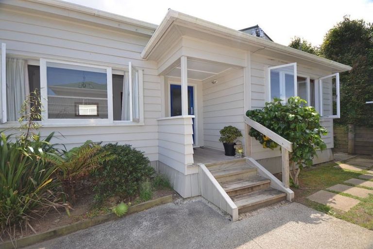 Photo of property in 53c Woodward Road, Mount Albert, Auckland, 1025