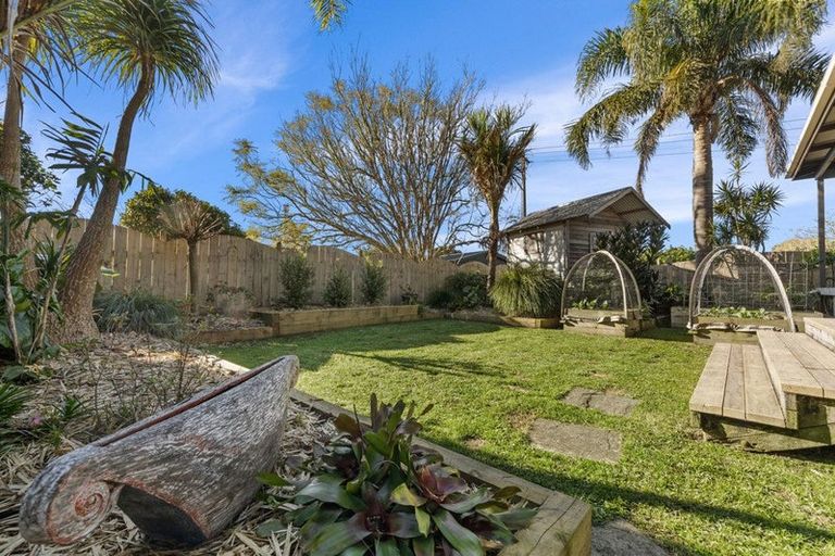 Photo of property in 24 Moir Street, Mangawhai, 0505