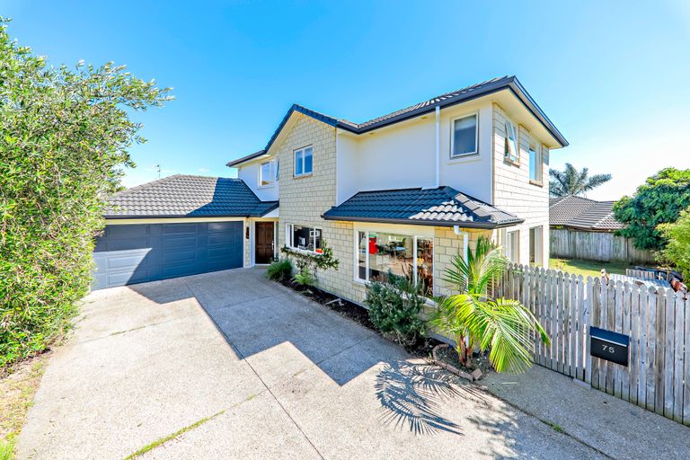 Photo of property in 75 Wayne Francis Drive, Flat Bush, Auckland, 2016