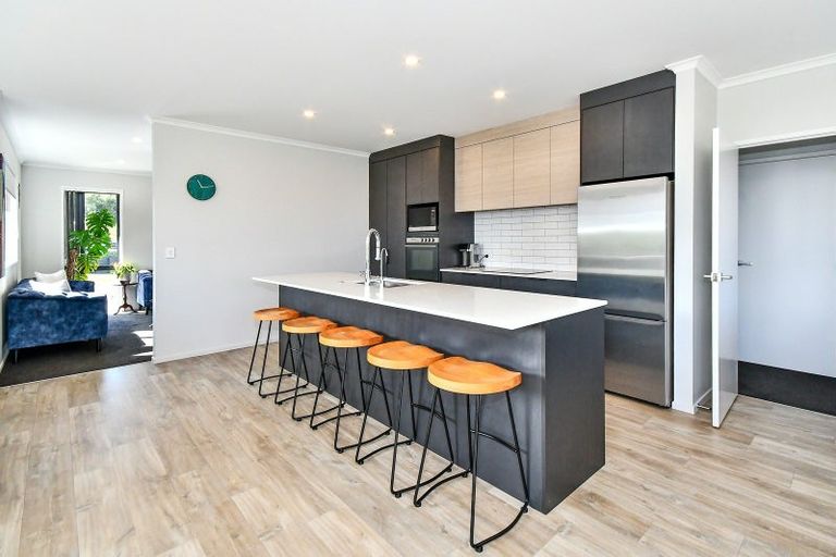 Photo of property in 18 Papaview Road, Papakura, 2110