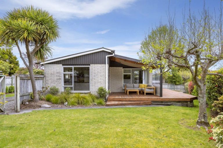 Photo of property in 23 Kereru Street, Two Mile Bay, Taupo, 3330