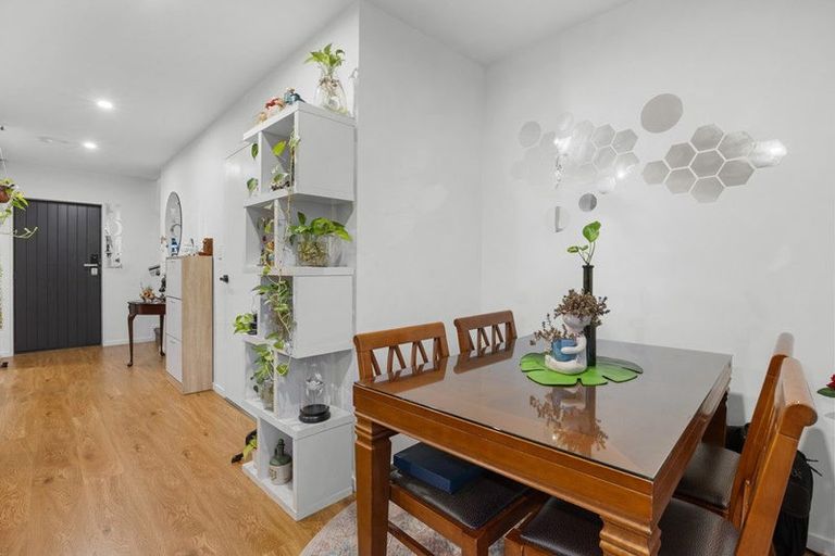 Photo of property in 4/143 Portage Road, New Lynn, Auckland, 0600