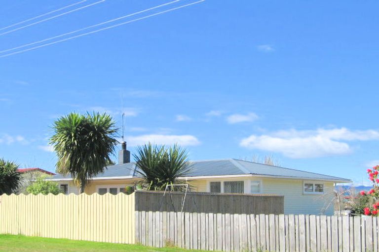 Photo of property in 67 Kingswood Road, Brookfield, Tauranga, 3110