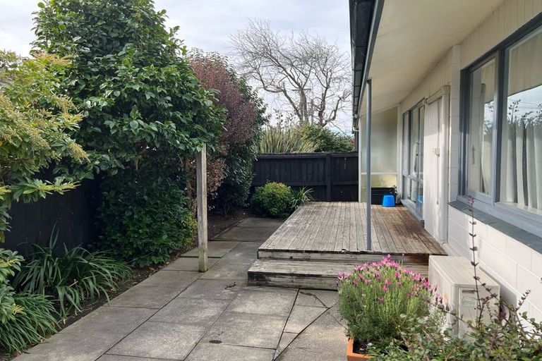 Photo of property in 2/151 Ilam Road, Ilam, Christchurch, 8041